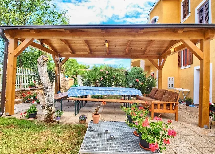 Joko 1160 Apartman Pula