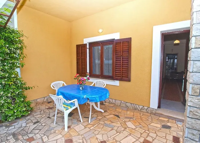 Joko 1160 Apartman *