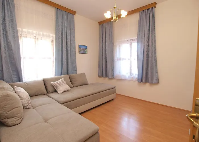 Joko 1160 Apartman Pula